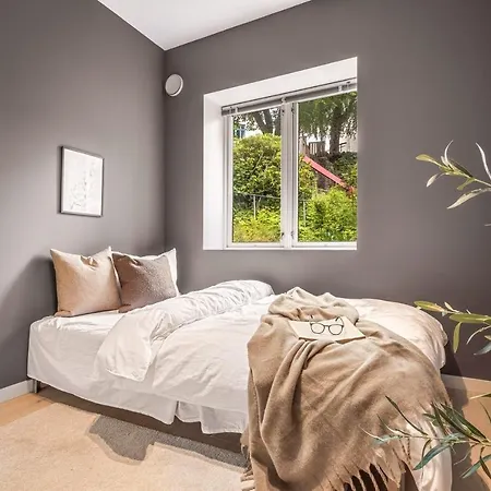 Modern 2br Balcony - Near Cruise Terminal Bergen