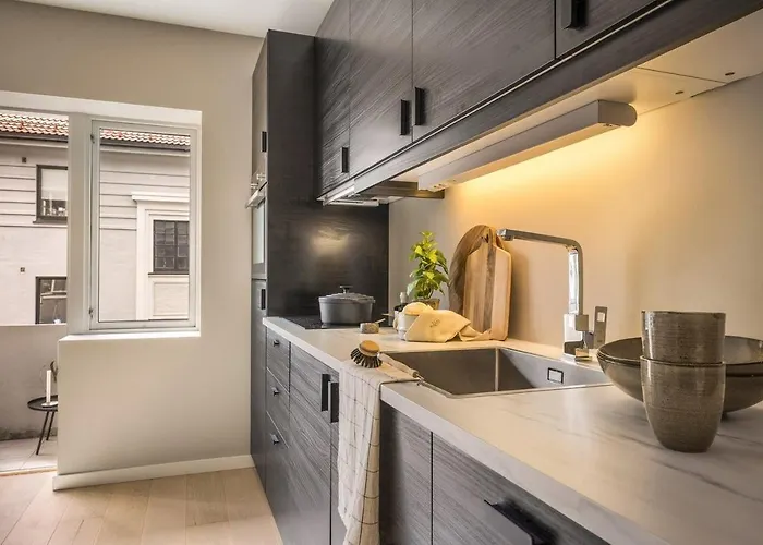 Modern 2br Balcony - Near Cruise Terminal Lejlighed *