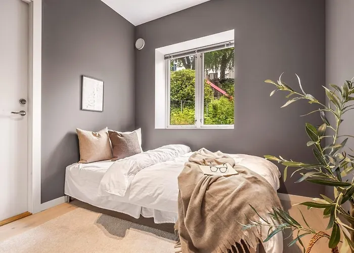 Modern 2br Balcony - Near Cruise Terminal Bergen